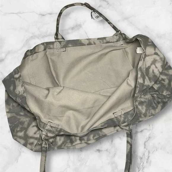 ALO Yoga Gray Tie-Dye Canvas Tote with Black Logo - Picture 2 of 2